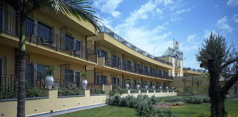 Hotel Nh Catania Parco Degli Aragonesi 4*,  Włochy